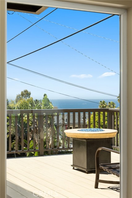 Detail Gallery Image 16 of 35 For 31844 8th Ave, Laguna Beach,  CA 92651 - 3 Beds | 2 Baths