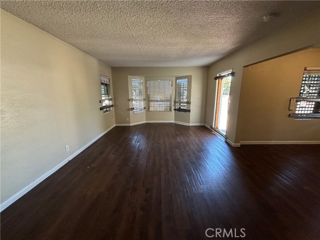 2002 112th Street, Los Angeles, California 90047, 4 Bedrooms Bedrooms, ,1 BathroomBathrooms,Single Family Residence,For Sale,112th,OC24171503