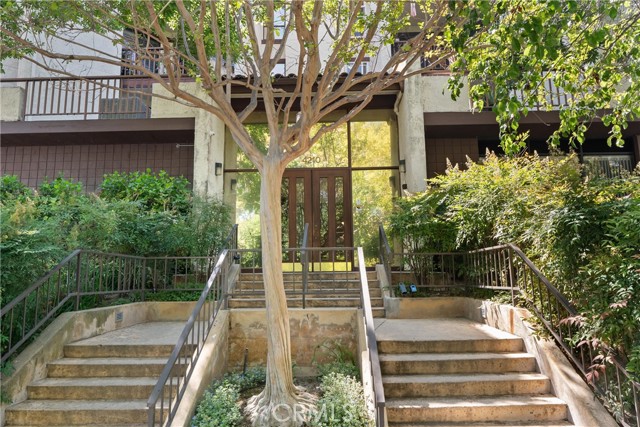 4210 Via Arbolada, Los Angeles CA: https://media.crmls.org/medias/cfd1d1d2-8e76-4d41-9103-fa25326644b5.jpg
