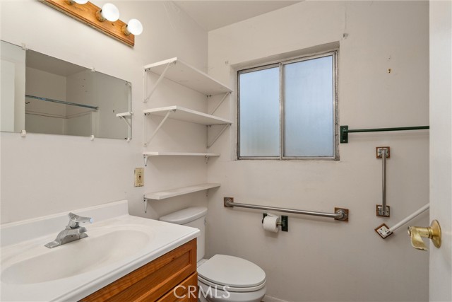 2064 Kennedy Ave, Chico CA: https://media.crmls.org/medias/cfd3261c-7c9a-4876-9c2b-c76f8cf7fb2f.jpg