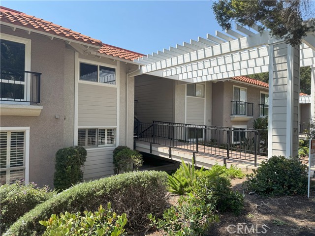 3300 Via Carrizo, Laguna Woods CA: https://media.crmls.org/medias/cfd32ce6-2cb4-48fc-a700-a586c9ffd0c1.jpg