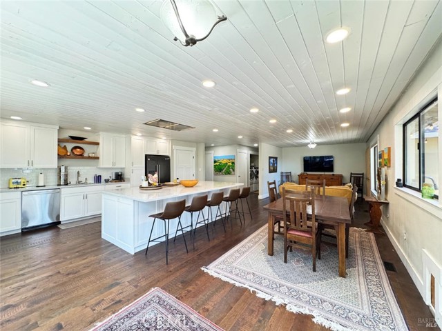 1321 Oak Knoll Road, Ukiah CA: https://media.crmls.org/medias/cfd33a41-dfef-4519-b5cd-633144104405.jpg