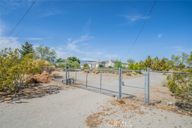 Detail Gallery Image 6 of 42 For 12782 Riggins Rd, Phelan,  CA 92371 - 3 Beds | 2 Baths