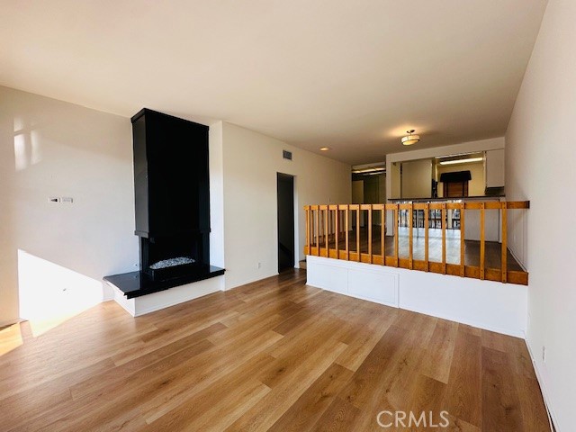 Detail Gallery Image 7 of 31 For 6229 Nw Marina Pacifica Dr, Long Beach,  CA 90803 - 2 Beds | 2/1 Baths