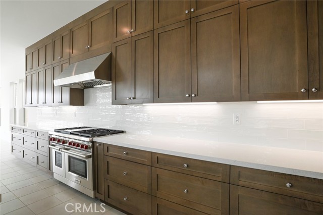 Detail Gallery Image 16 of 65 For 20552 Edgewood Ct, Chatsworth,  CA 91311 - 5 Beds | 5/1 Baths