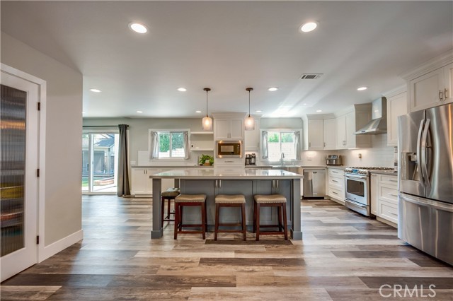 Detail Gallery Image 15 of 48 For 2311 via Pacifica, Corona,  CA 92882 - 4 Beds | 3 Baths
