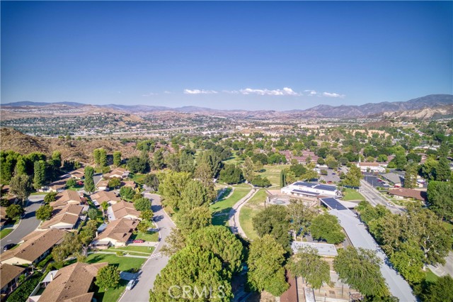 Detail Gallery Image 23 of 25 For 19144 Avenue of the Oaks #D,  Newhall,  CA 91321 - 2 Beds | 1 Baths