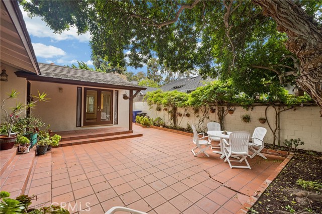 113 Vista Del Parque, Redondo Beach, California 90277, 2 Bedrooms Bedrooms, ,1 BathroomBathrooms,Residential,Sold,Vista Del Parque,SB24098927