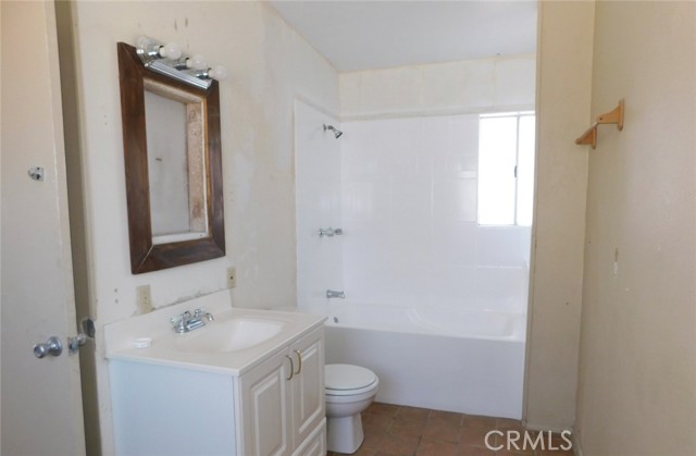 Detail Gallery Image 6 of 10 For 35833 Sutter Ave, Lucerne Valley,  CA 92356 - 3 Beds | 2 Baths
