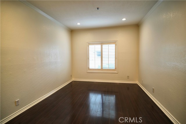 Detail Gallery Image 8 of 12 For 300 N El Molino Ave #216,  Pasadena,  CA 91101 - 2 Beds | 2 Baths