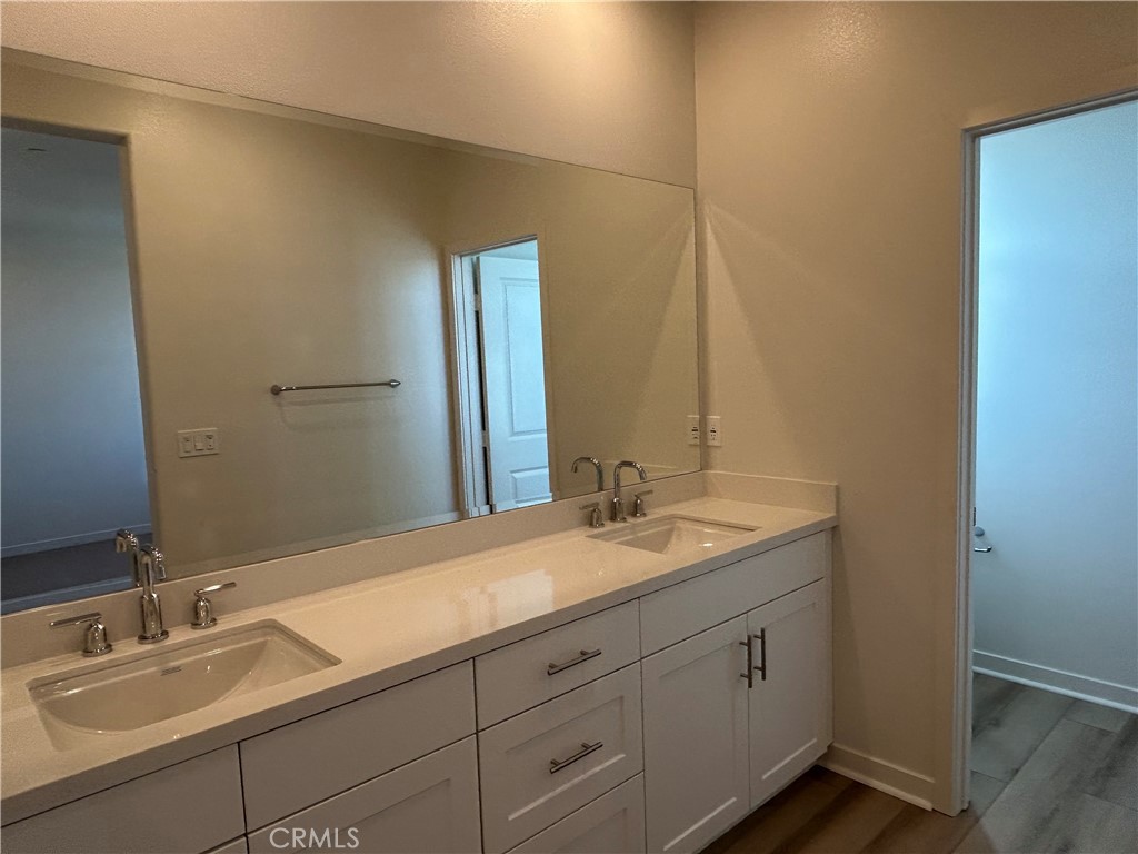 MLS #OC25257917 image #14