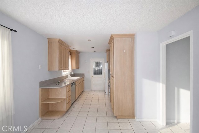 Detail Gallery Image 4 of 18 For 14172 Swan, Westminster,  CA 92683 - 3 Beds | 2 Baths