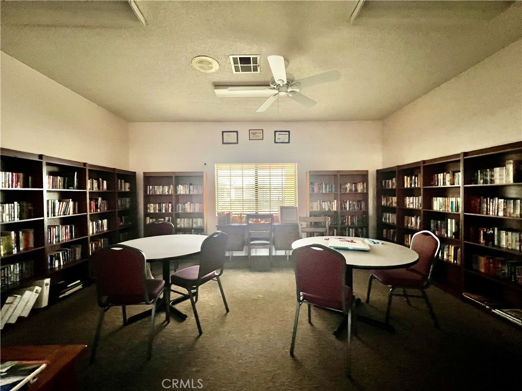 https://media.crmls.org/medias/cfda4688-99be-4356-86cf-84cfd5065c66.jpg?preset=X-Large