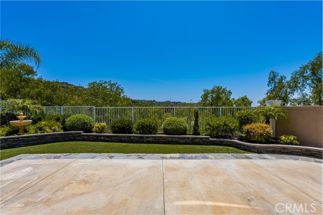 14 Celonova Place, Lake Forest CA: https://media.crmls.org/medias/cfda5dcf-7063-42eb-8818-3afaa5a62d1a.jpg