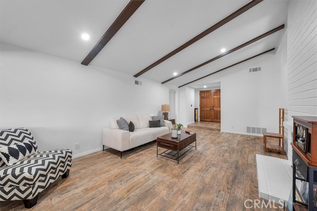 1702 E Dimondale Drive, Carson CA: https://media.crmls.org/medias/cfda9cb5-357c-462d-82fc-45c8aa8ef55f.jpg
