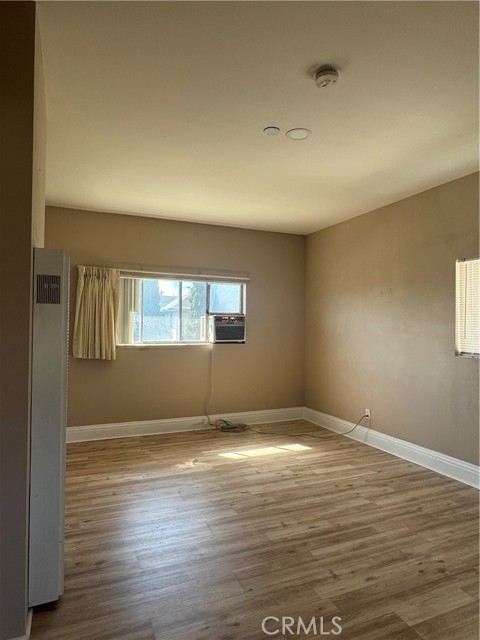 1220 S Westlake Avenue, Los Angeles CA: https://media.crmls.org/medias/cfdaa09c-b9ef-4783-9c07-a8b8f93b0ed7.jpg