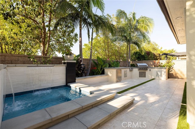 4901 Orleans Drive, Huntington Beach CA: https://media.crmls.org/medias/cfdb34e9-4008-46de-82b1-219c3558a0c1.jpg