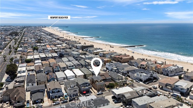 Detail Gallery Image 2 of 36 For 126 47th Street #1,  Newport Beach,  CA 92663 - 3 Beds | 2/1 Baths