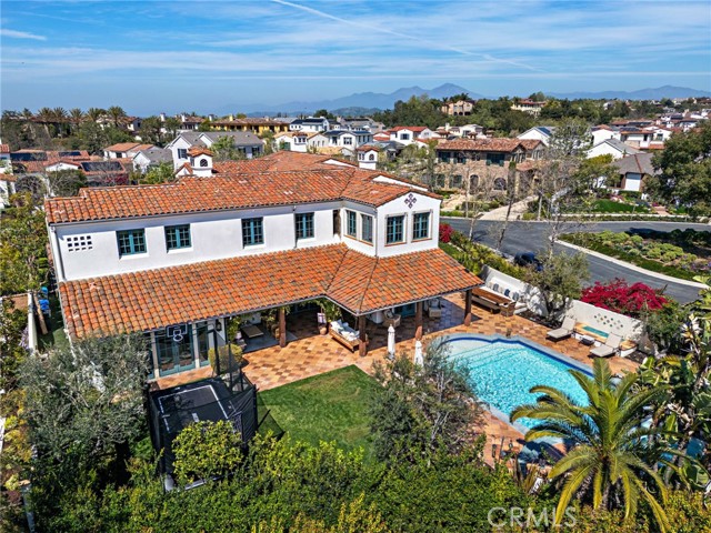 1 Overlook Drive, Ladera Ranch CA: https://media.crmls.org/medias/cfdc61f9-b8a9-46d2-bd70-7621fd4a9c86.jpg