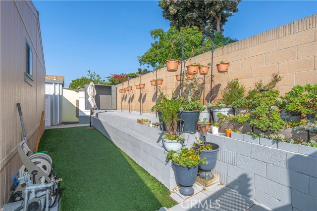 Detail Gallery Image 24 of 29 For 122 Hornbeam, Fountain Valley,  CA 92708 - 3 Beds | 2 Baths
