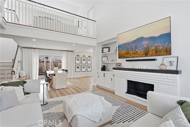 Detail Gallery Image 9 of 49 For 29161 Corales, Canyon Country,  CA 91387 - 3 Beds | 3 Baths