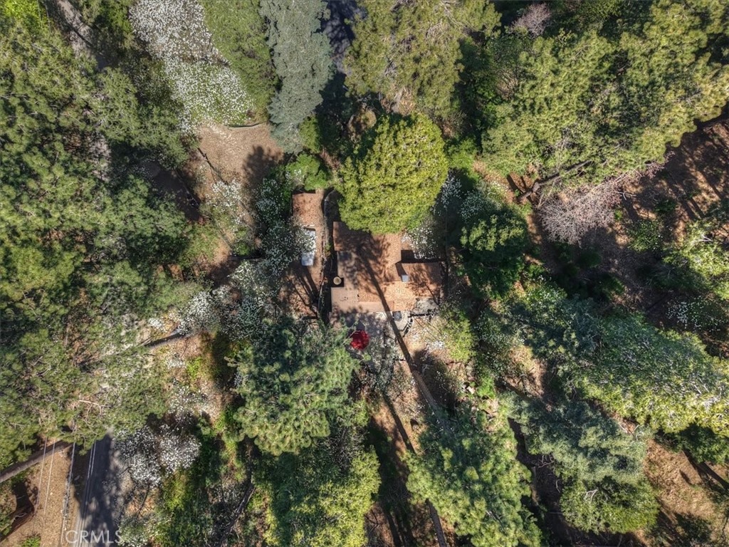 https://media.crmls.org/medias/cfde1edb-2231-4a2b-bf97-b2bc5397f43d.jpg?preset=X-Large