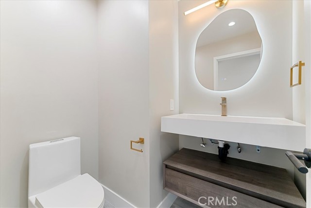 Detail Gallery Image 13 of 36 For 2704 Vista Mesa, Rancho Palos Verdes,  CA 90275 - 5 Beds | 2/1 Baths