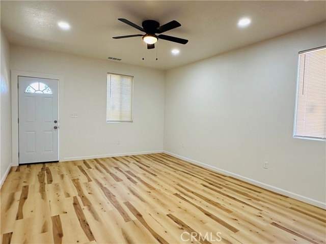 Detail Gallery Image 4 of 17 For 730 W 23rd St, Merced,  CA 95340 - 3 Beds | 2 Baths