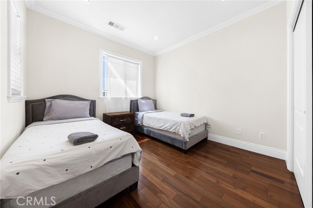 608 N Huntington Avenue, Monterey Park CA: https://media.crmls.org/medias/cfe04784-6054-42db-b1af-3825c29e7964.jpg