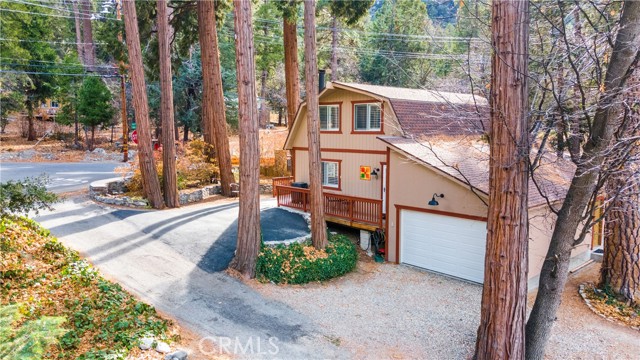 Detail Gallery Image 4 of 29 For 40300 Valley of the Falls Dr, Forest Falls,  CA 92339 - 3 Beds | 2 Baths