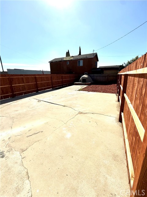 Detail Gallery Image 6 of 7 For 2368 E 107 Th St, Los Angeles,  CA 90002 - 3 Beds | 1 Baths