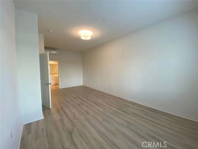 143 Frame, Irvine CA: https://media.crmls.org/medias/cfe11afa-b58e-4bea-873f-5feea141030d.jpg