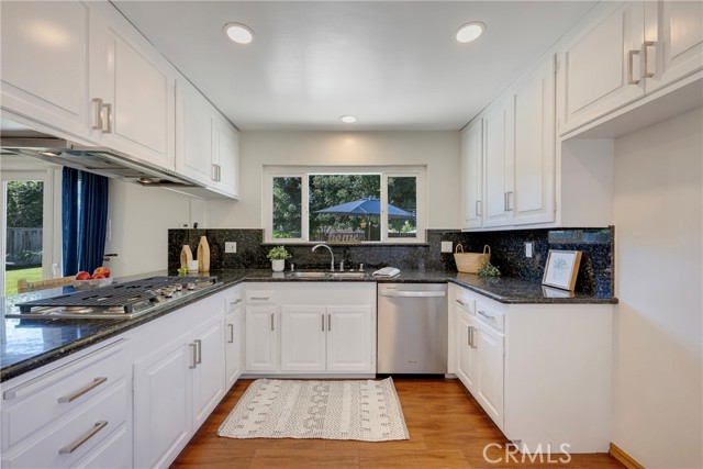 Detail Gallery Image 16 of 48 For 13311 Fairmont, Santa Ana,  CA 92705 - 3 Beds | 2 Baths