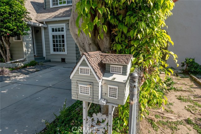 Detail Gallery Image 5 of 22 For 10624 Bloomfield #a St, Toluca Lake,  CA 91602 - 1 Beds | 1 Baths