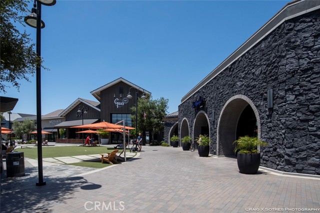 Detail Gallery Image 64 of 65 For 20552 Edgewood Ct, Chatsworth,  CA 91311 - 5 Beds | 5/1 Baths