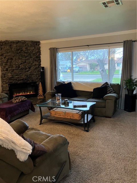 1976 6th Street, Oroville CA: https://media.crmls.org/medias/cfe30f2a-3f59-4679-83b3-a2510957a6b9.jpg