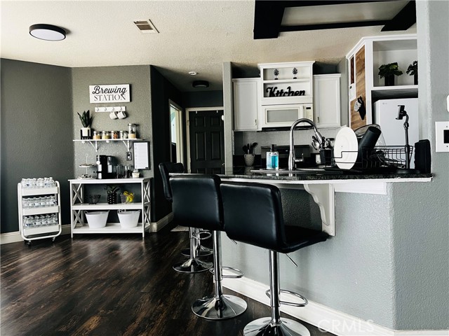 Detail Gallery Image 5 of 16 For 16315 Winona, Victorville,  CA 92395 - 4 Beds | 3 Baths