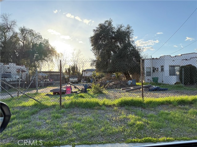 Vacant lot net door. APN #8543-028-017