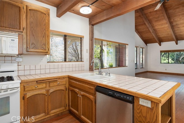 Detail Gallery Image 11 of 39 For 37934 China Creek Rd, Oakhurst,  CA 93644 - 3 Beds | 2 Baths