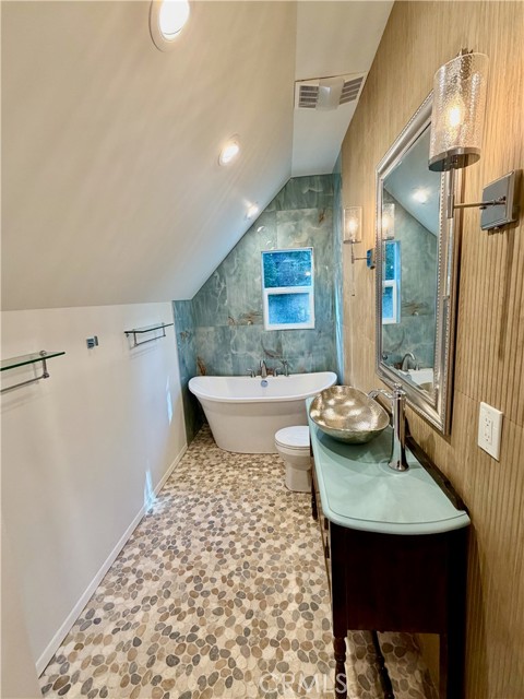 Detail Gallery Image 23 of 26 For 675 Pinnacle, Lake Arrowhead,  CA 92352 - 3 Beds | 2 Baths