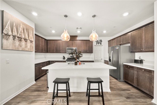 Detail Gallery Image 5 of 52 For 45105 Quicksilver, Lake Elsinore,  CA 92532 - 4 Beds | 2 Baths