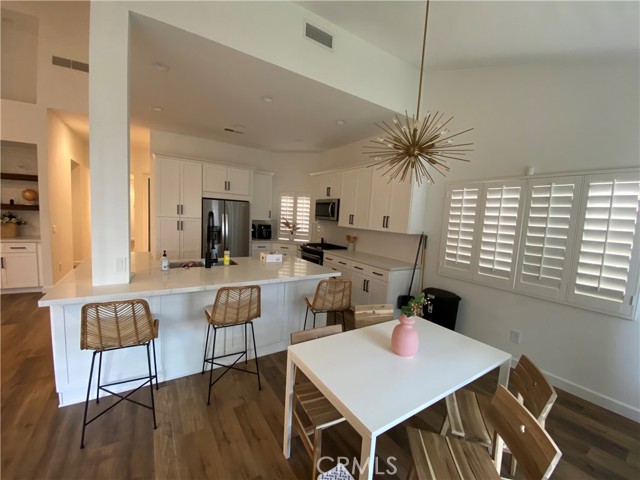 Image 11 for 76437   Violet CIR