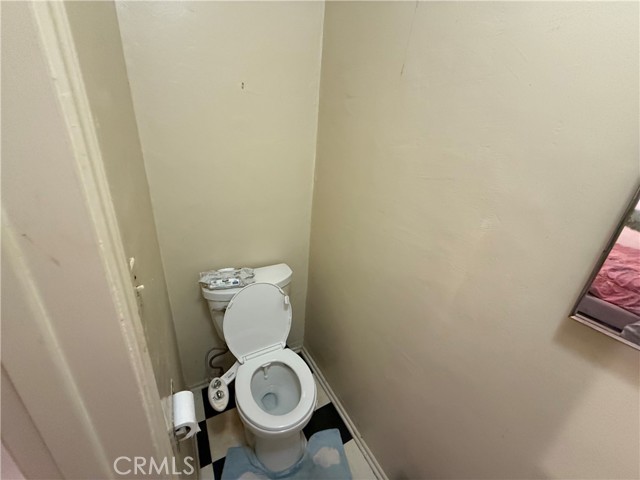 1536 Malcolm Avenue, Los Angeles CA: https://media.crmls.org/medias/cfe5b066-1038-402f-b600-ff7398ab8aa6.jpg