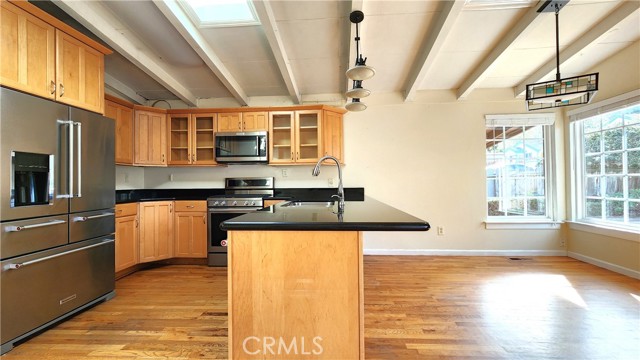 Detail Gallery Image 5 of 21 For 682 Taylor, Monterey,  CA 93940 - 4 Beds | 2 Baths