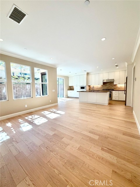 Detail Gallery Image 9 of 58 For 257 Rodeo, Irvine,  CA 92602 - 3 Beds | 2/1 Baths