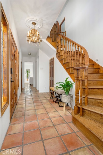 3229 Raintree Avenue, Torrance CA: https://media.crmls.org/medias/cfe6cdcf-251d-4f28-9d1a-4f0e7ea3e2a0.jpg