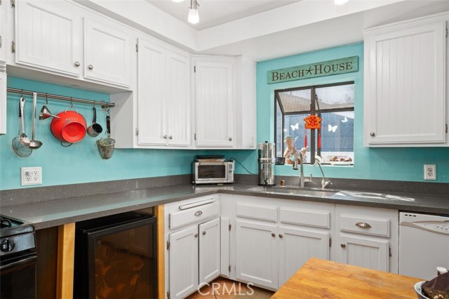 509 Francisca Avenue, Redondo Beach, California 90277, 2 Bedrooms Bedrooms, ,1 BathroomBathrooms,Residential,Sold,Francisca,PV22057057