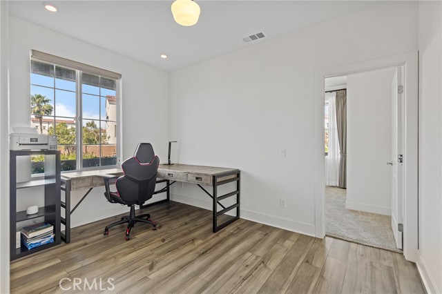 Detail Gallery Image 12 of 67 For 8691 Innovation St, Chino,  CA 91708 - 5 Beds | 4/1 Baths