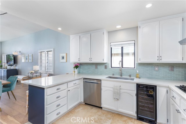 1733 SPRECKELS Lane, Redondo Beach, California 90278, 3 Bedrooms Bedrooms, ,2 BathroomsBathrooms,Residential,Sold,SPRECKELS,OC22109652