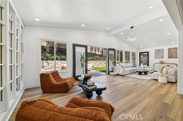 Detail Gallery Image 14 of 70 For 4816 Saint Andrews Ave, Buena Park,  CA 90621 - 4 Beds | 3 Baths